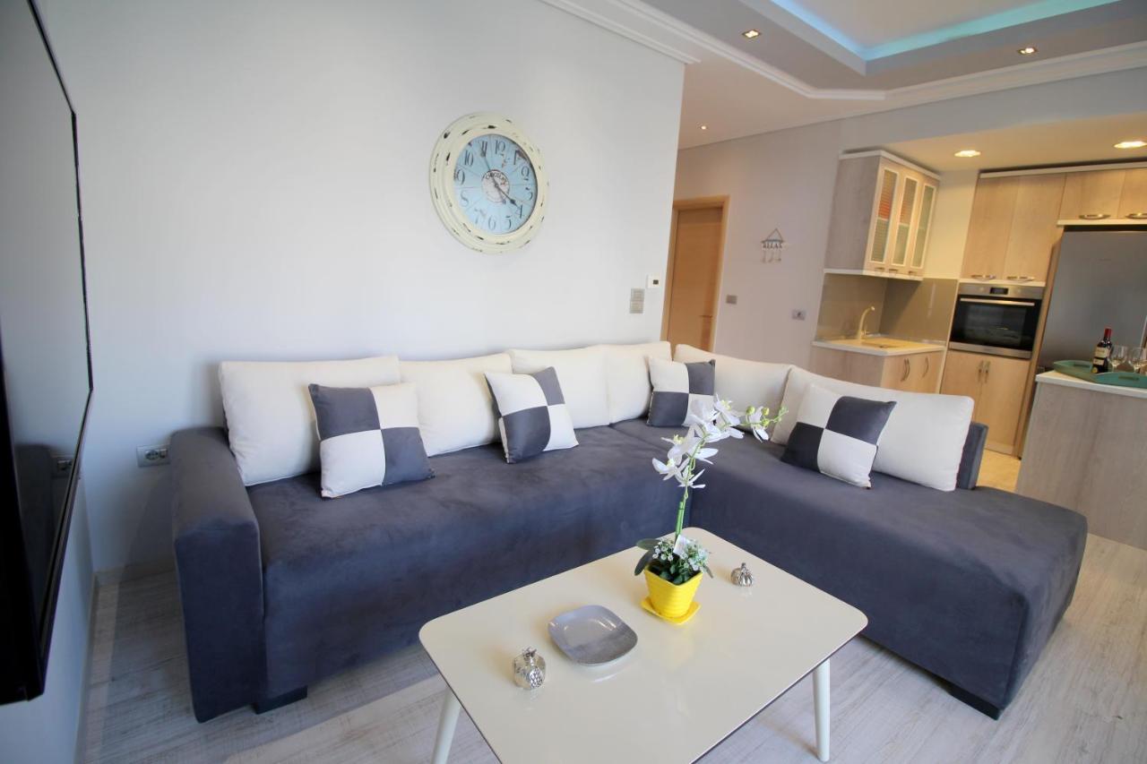 Luxury Seafront Apartments Sarande Ngoại thất bức ảnh