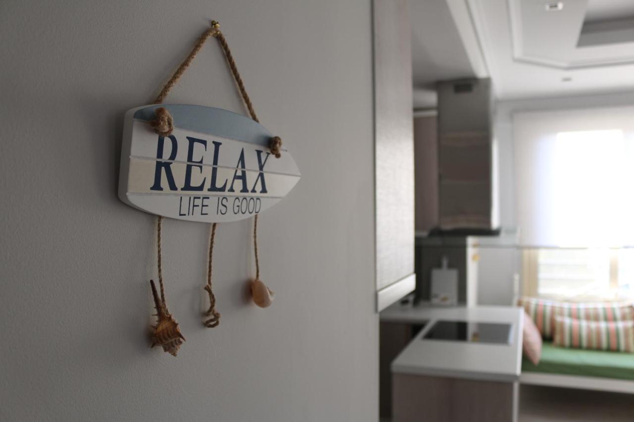 Luxury Seafront Apartments Sarande Ngoại thất bức ảnh